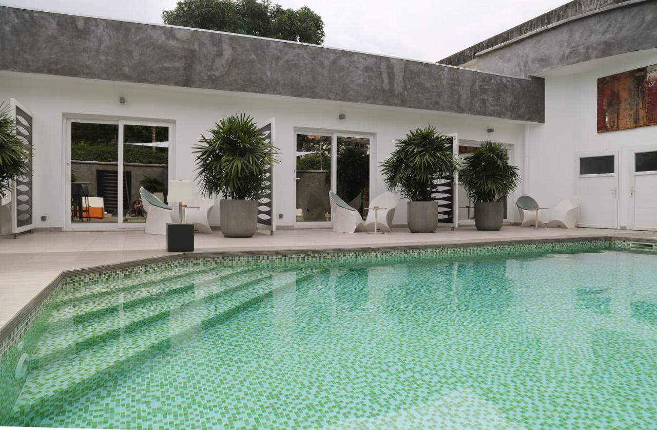 Stanislas Maison d'hotes Abidjan Extérieur photo